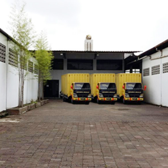 Warehouse penyimpanan kemasan tabung